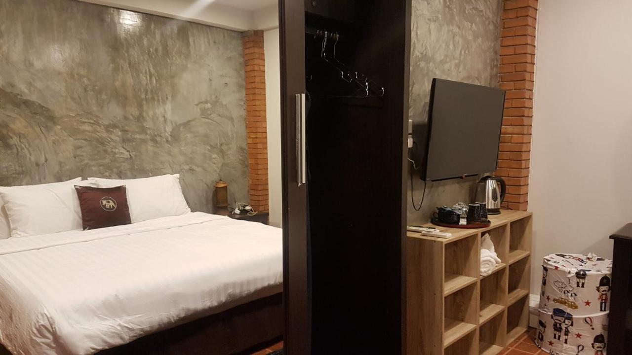 The Loft Riverside Chiangmai Hotel Chiang Mai Buitenkant foto